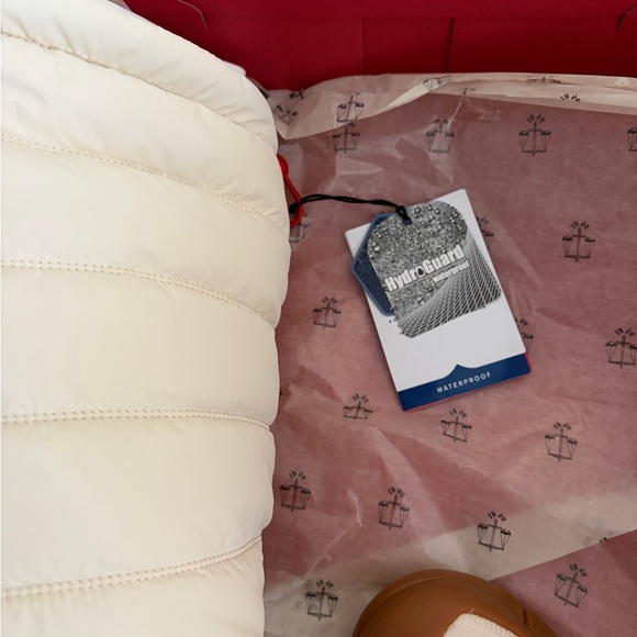 ❤️Hunter Women's Intrepid Tall
Snow Boots, Size 6, New in Box with Card - Picture 15 of 15